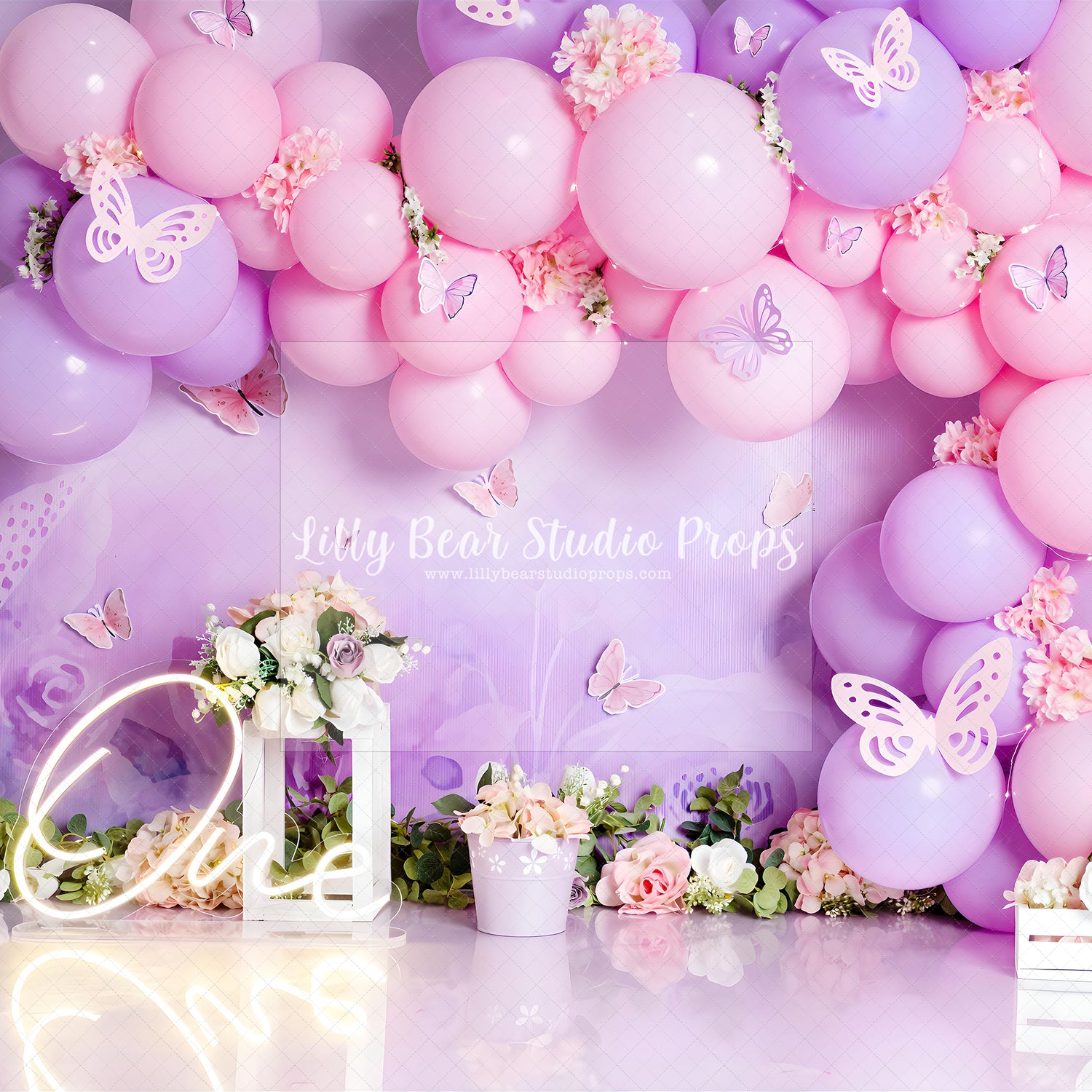 Mariposas Purple Balloon and Butterfly wall