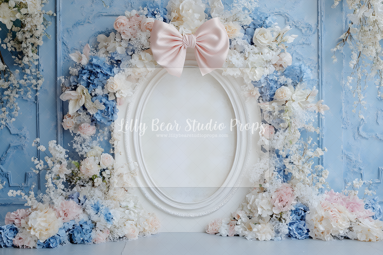 Molding and Bloomed Elegance