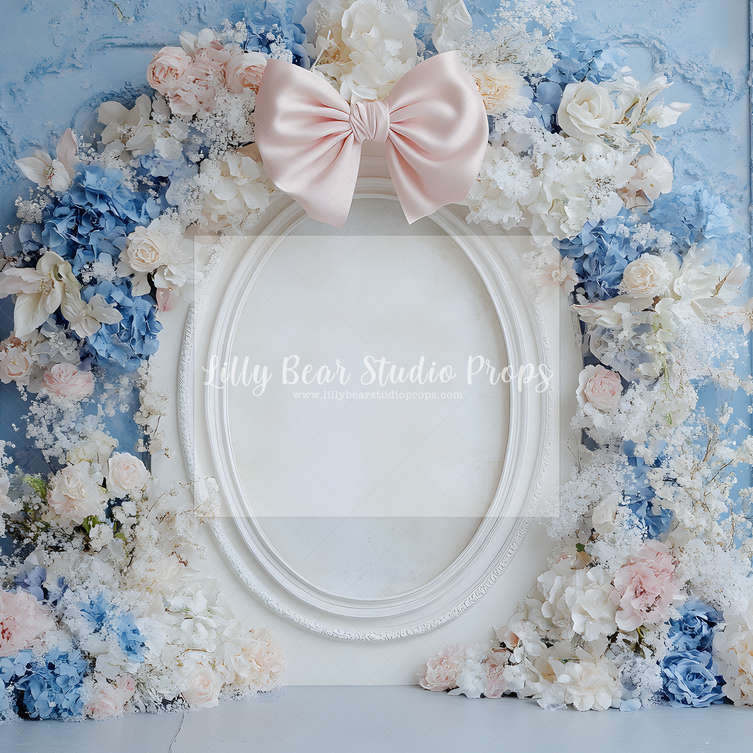 Molding and Bloomed Elegance