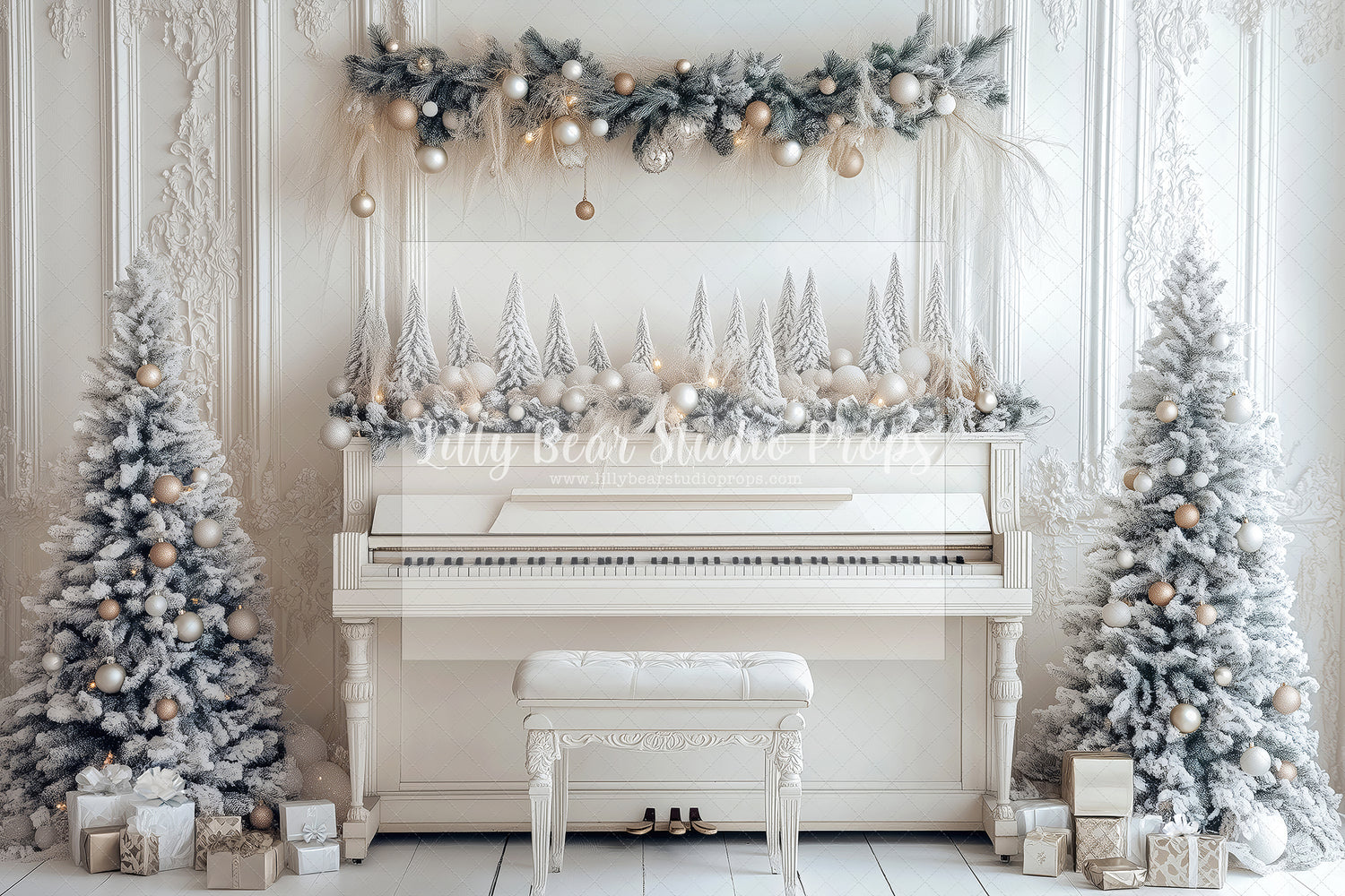 White Piano Christmas