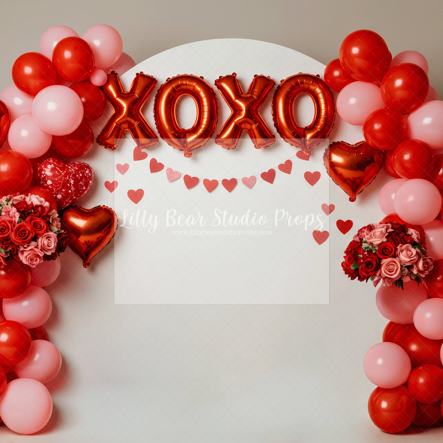 XOXO Balloon Arch