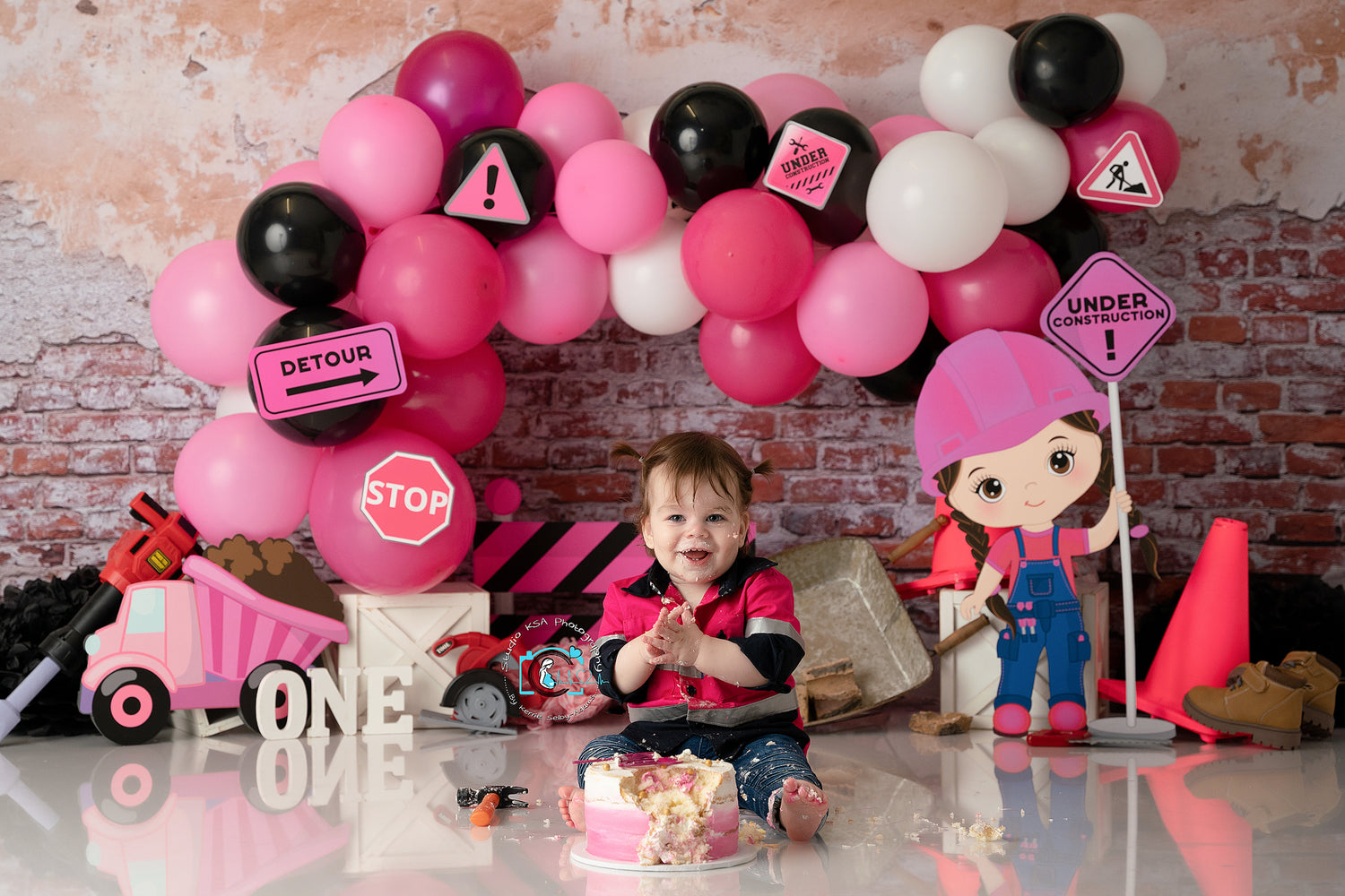 She's under Construction - Lilly Bear Studio Props, balloon wall, construction, construction truck, construction workers, dump truck, pink and black, pink and black balloons, pink balloon garland