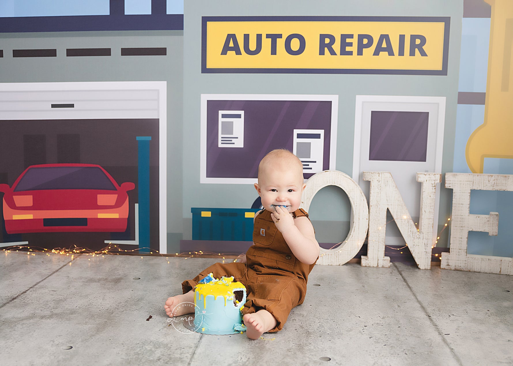 Auto Shop by Lilly Bear Studio Props sold by Lilly Bear Studio Props, fabric - poly - vinyl - Wrinkle Free Fabric