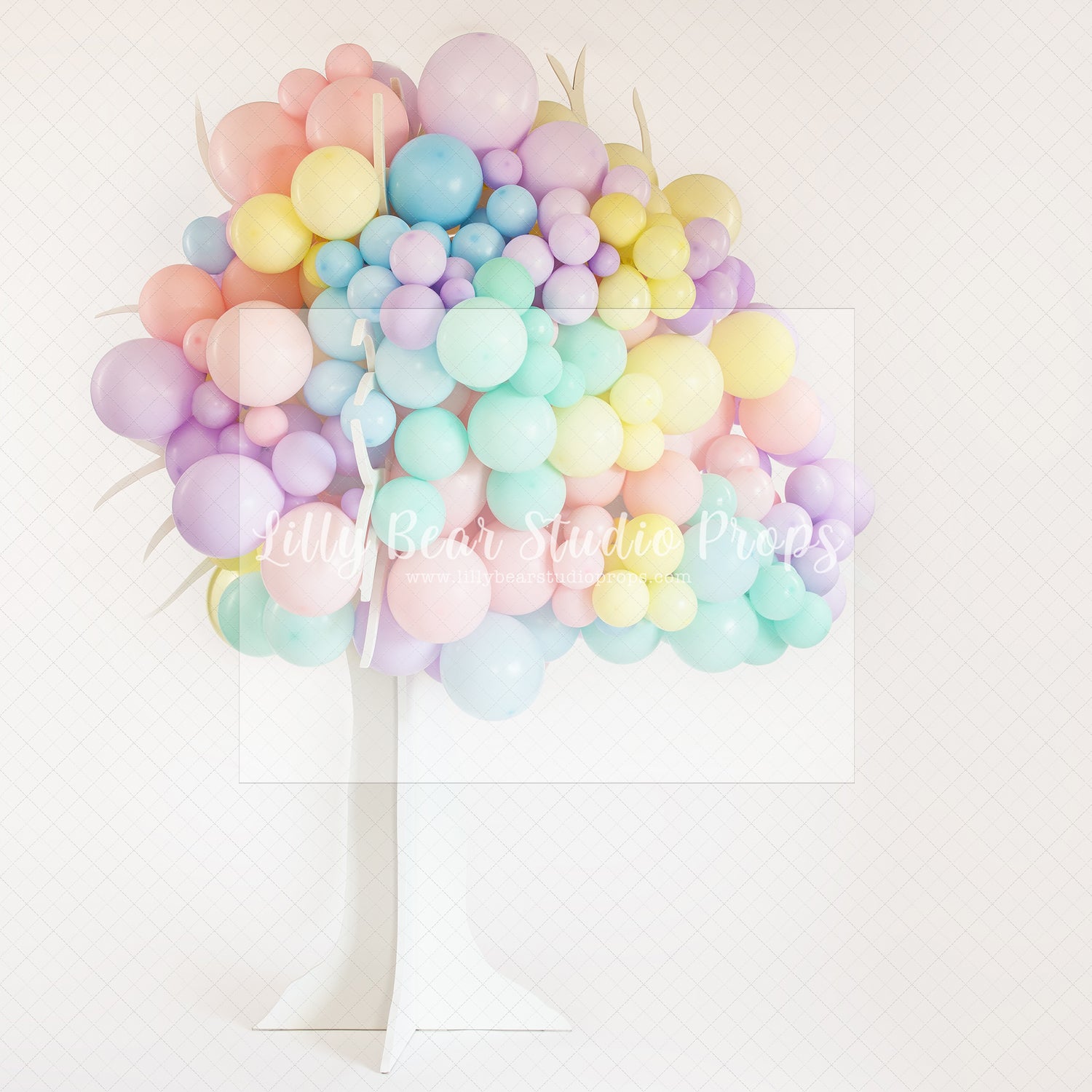 Ballooning Tree Simply White
