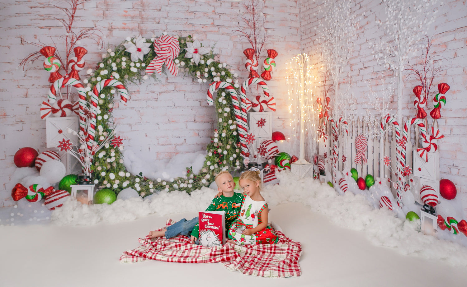 Festive Holly Room