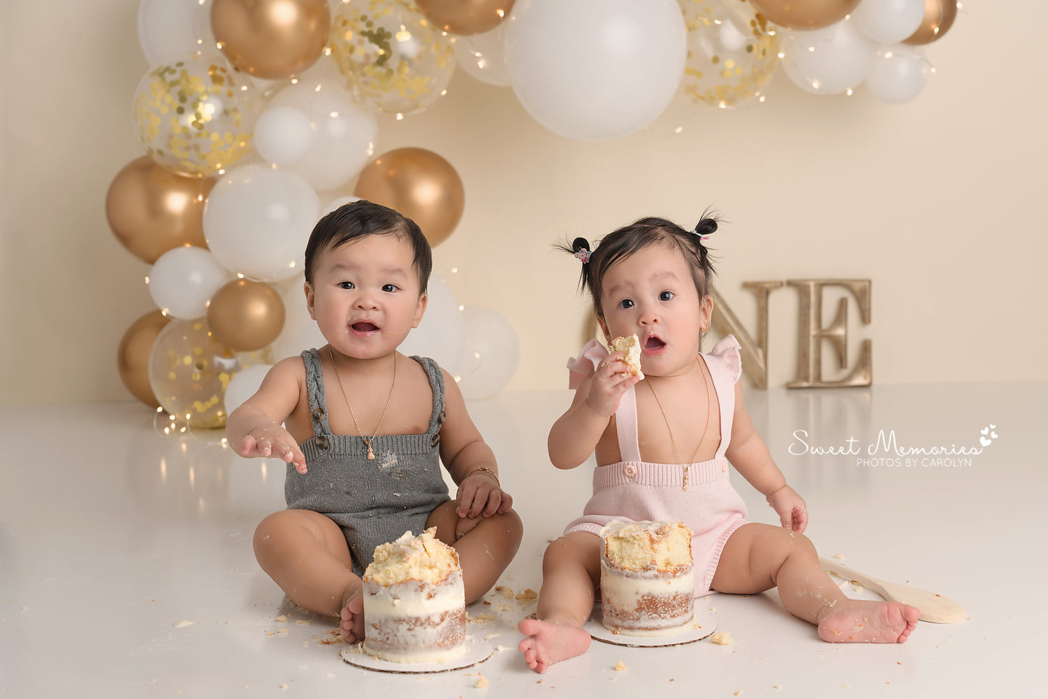 Gold Balloons - Lilly Bear Studio Props, balloon, balloon arch, balloon chic, balloon garland, balloon party, balloons, FABRICS, girl, gold, gold balloons, metallic balloon, metallic gold balloons, sparkle gold