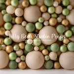 Green & Gold Balloon Wall - Lilly Bear Studio Props, balloon, balloon garland, balloon wall, balloons, gold balloons, green and gold, green and gold balloons, green balloons, jungle, jungle balloon wall, jungle balloons, jungle wall