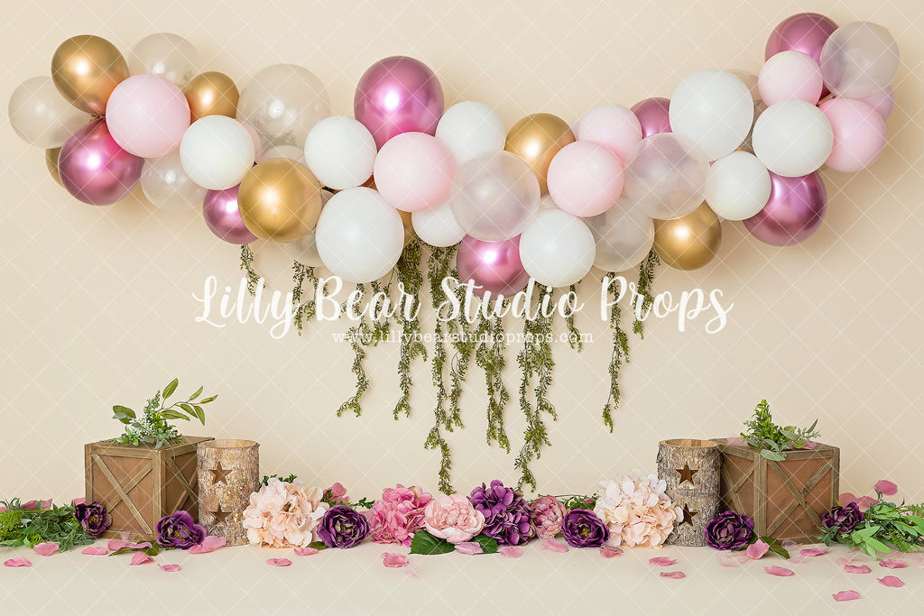 Mauve Floral Balloon Garland - Lilly Bear Studio Props, balloon garland, bright flowers, daisies, daisy, daisy floral, daisy floral garland, daisy garden, floral, floral garden, purple balloon garland, purple balloons, purple floral, spring, spring floral, spring flowers, spring meadow, white floral, white flowers