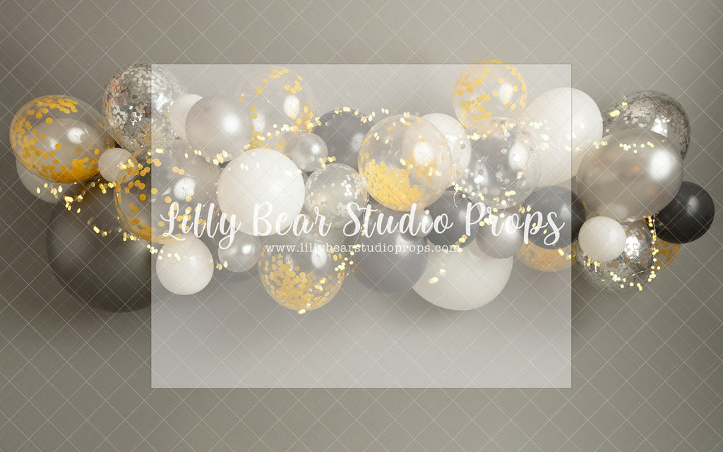 Midnight Party - Lilly Bear Studio Props, birthday, gold, gold balloon garland, gold balloons, gold confetti balloons, white and gold balloon garland, white balloons, white black and gold, white black and gold balloons