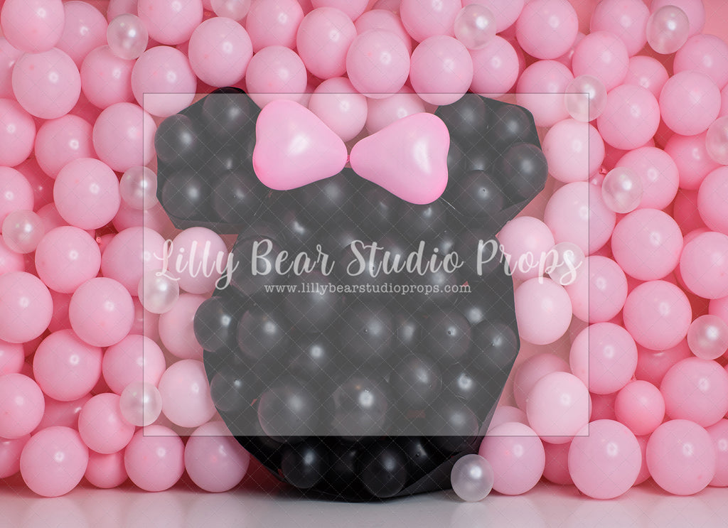 Minnie Balloon Wall by E Newton - Lilly Bear Studio Props, bowtique, minnie mouse, minnie mouse balloon garland, minnie mouse balloon wall, minnie mouse bow, minnie's bowtique, pink and black, pink and black balloons