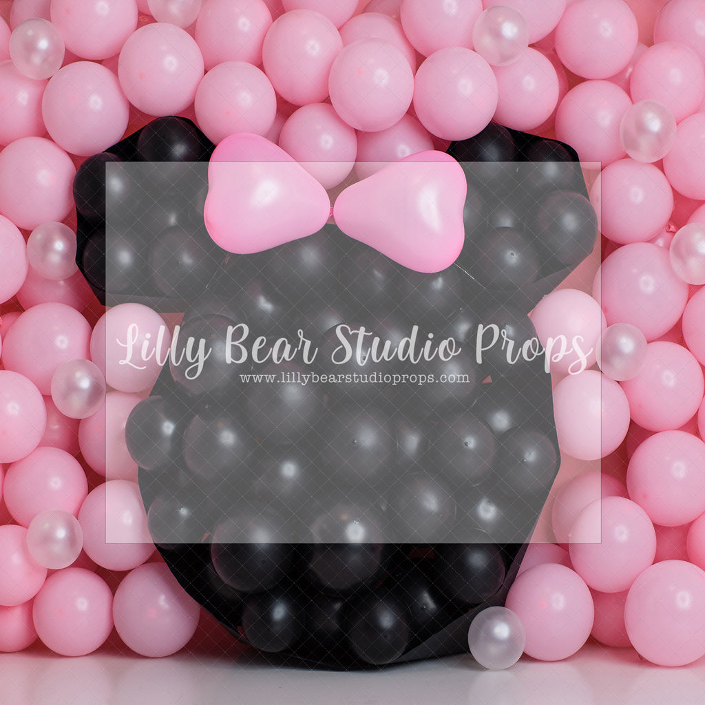 Minnie Balloon Wall by E Newton - Lilly Bear Studio Props, bowtique, minnie mouse, minnie mouse balloon garland, minnie mouse balloon wall, minnie mouse bow, minnie's bowtique, pink and black, pink and black balloons