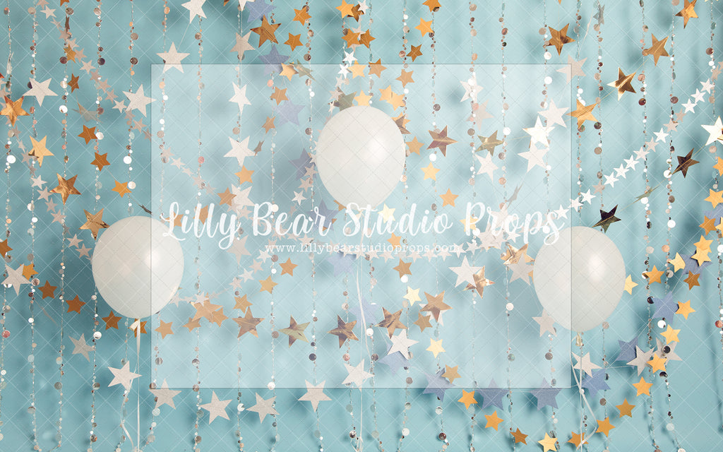 Starry Party - Lilly Bear Studio Props, birthday, birthday stars, gold beaded curtains, gold glitter beads, gold stars, ONE, one birthday, stars, white balloons