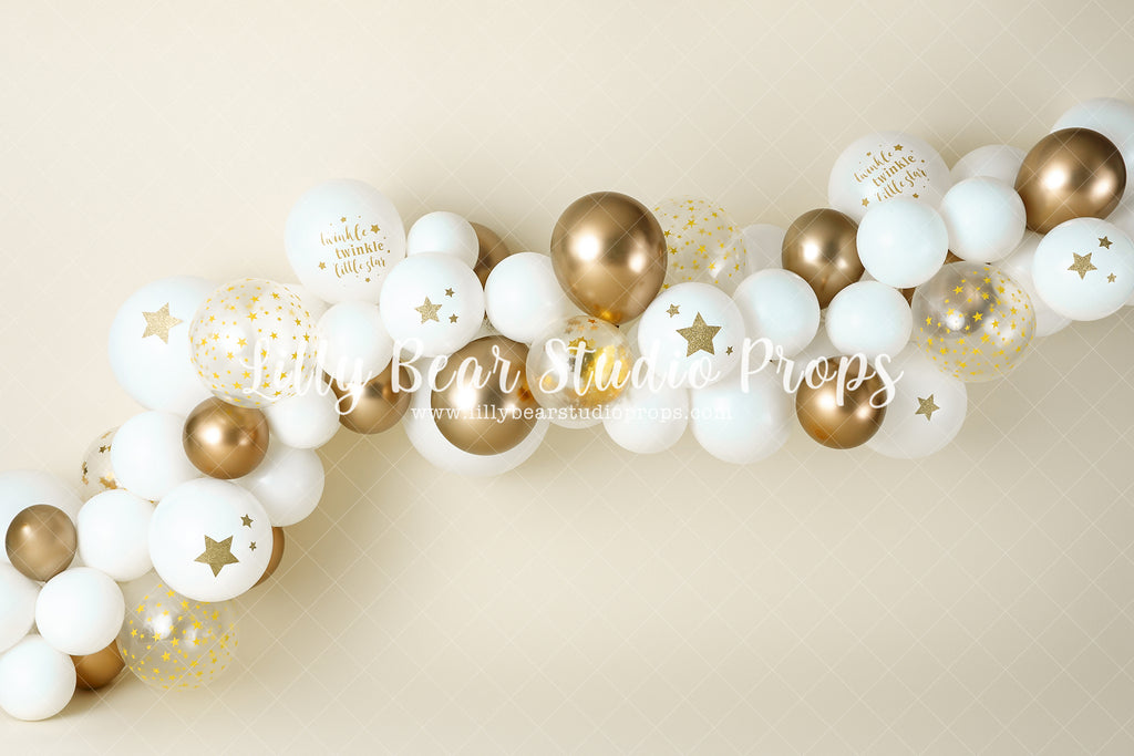 Twinkle Twinkle Little Star Garland - Lilly Bear Studio Props, balloon garland, gold, gold balloons, gold stars, little star, little stars, sky, sky blue, star, starry sky, stars, stars in sky, twinkle twinkle, twinkle twinkle little star, white and gold, white and gold balloons