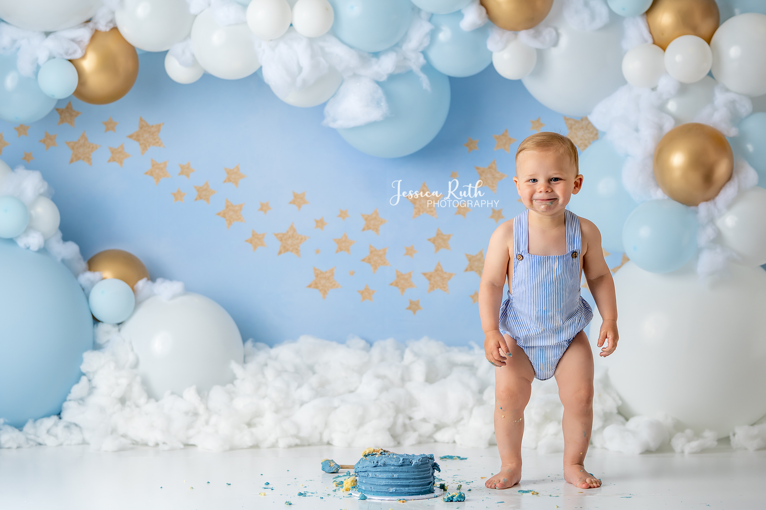 Gold Twinkle Star Balloon Garland by Jessica Ruth Photography sold by Lilly Bear Studio Props, gold stars - little star